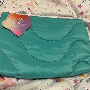 NWT Belk Teal Cosmetic Bag